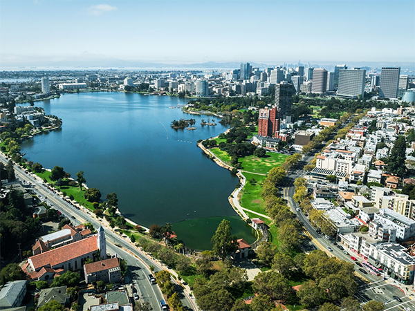 photo of lake meritt oakland